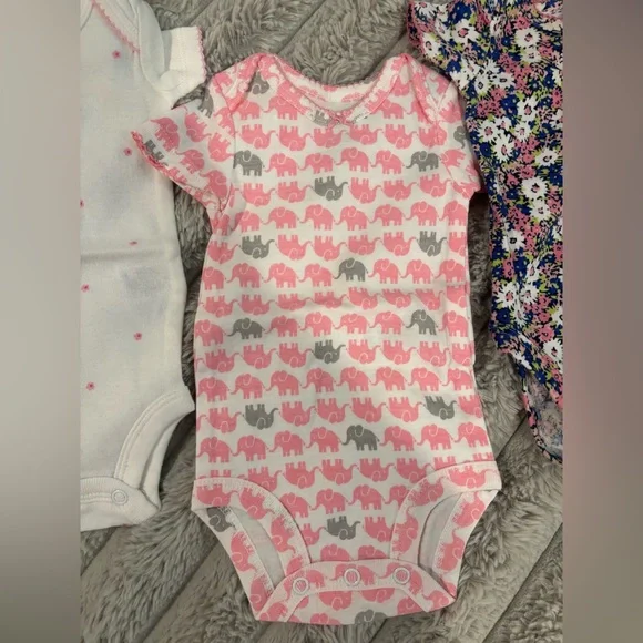 Newborn baby girl - Picture 3 of 6